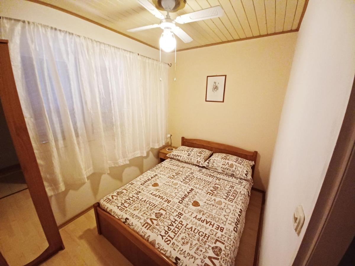 Apartments Carmen Vinišće Екстериор снимка