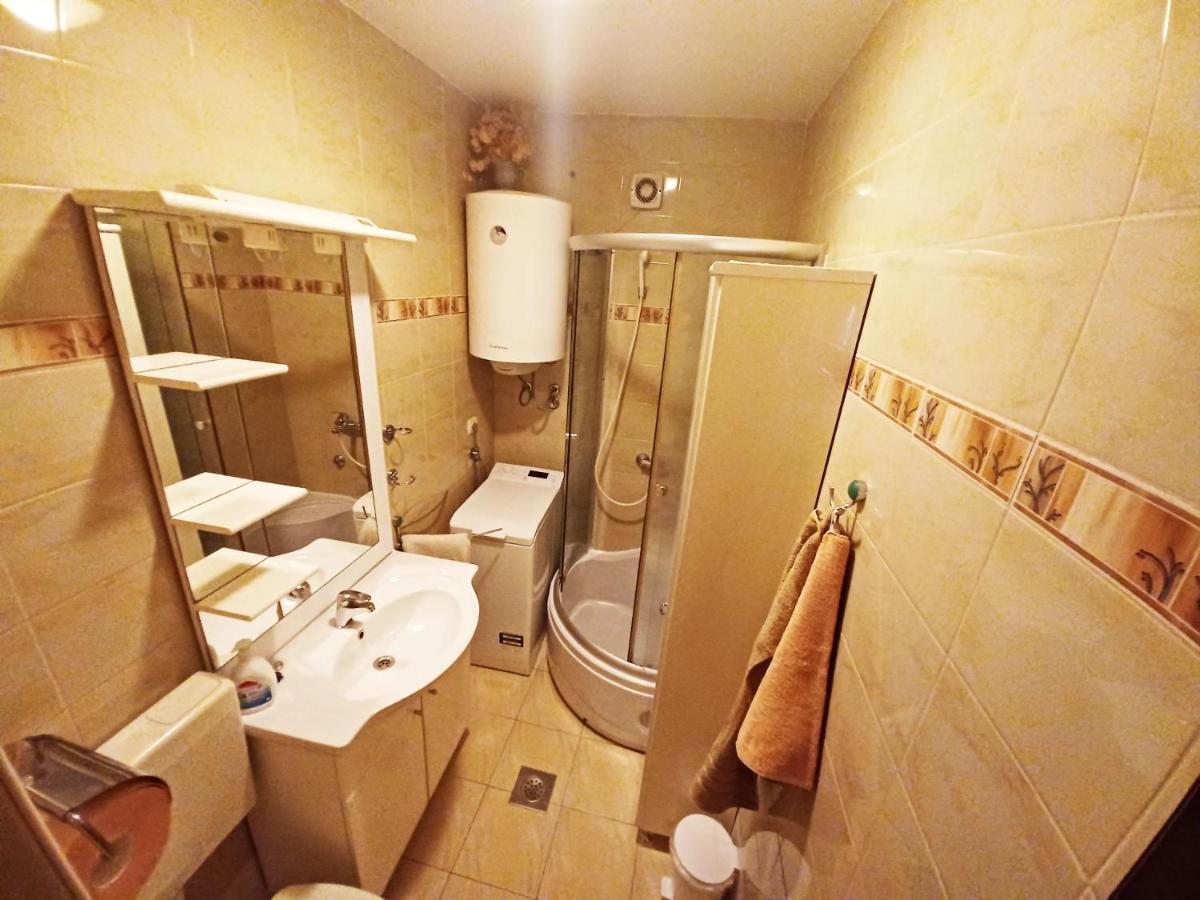 Apartments Carmen Vinišće Екстериор снимка