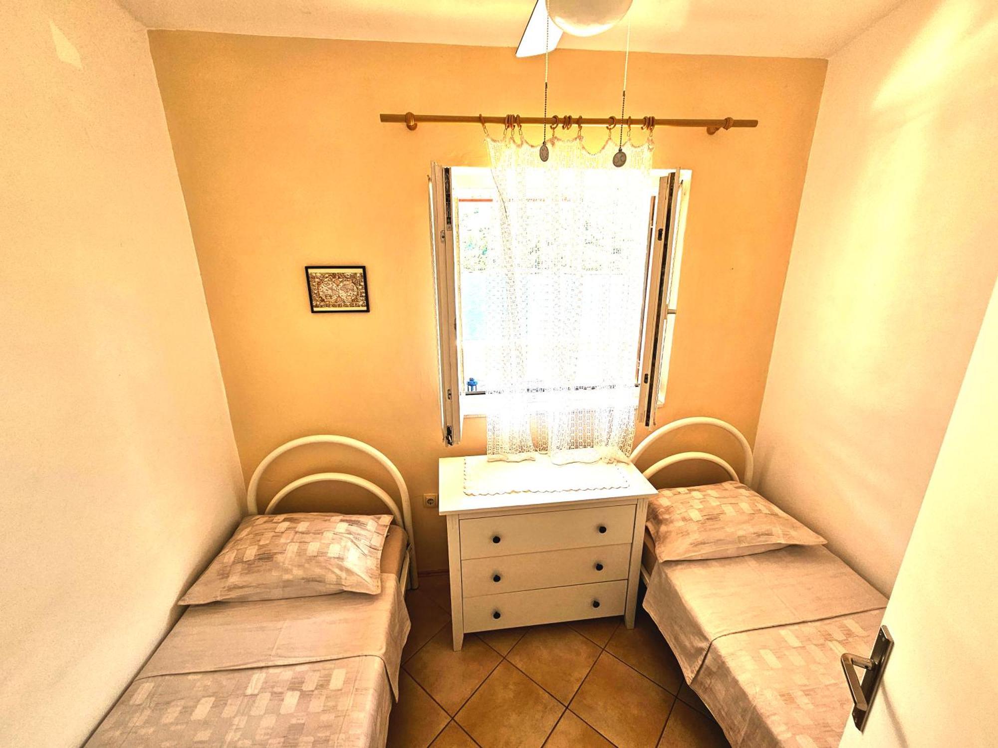 Apartments Carmen Vinišće Екстериор снимка