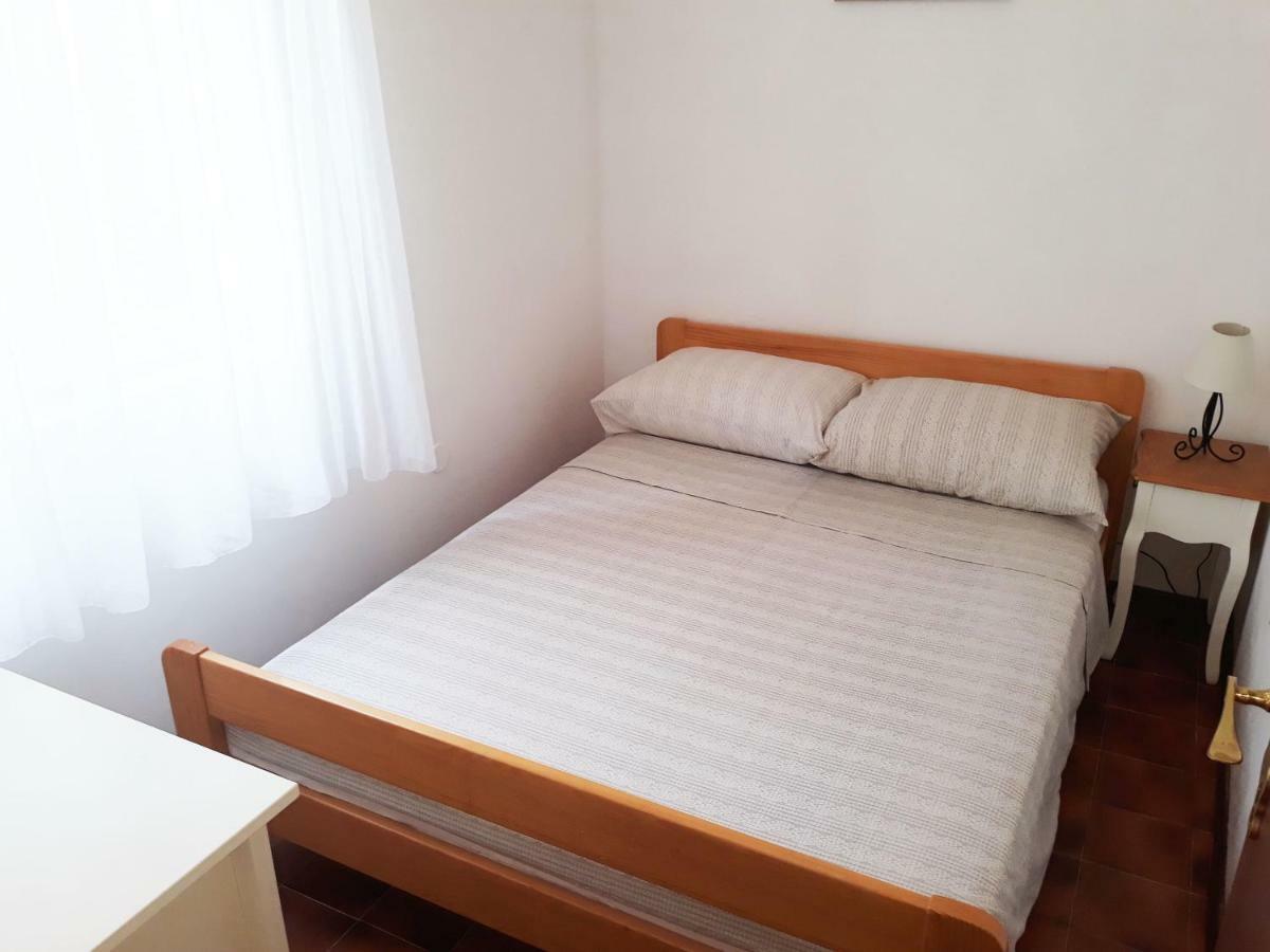 Apartments Carmen Vinišće Екстериор снимка